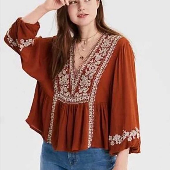 - American Eagle boho embroidered top.  Size XS - Picture 1 of 7